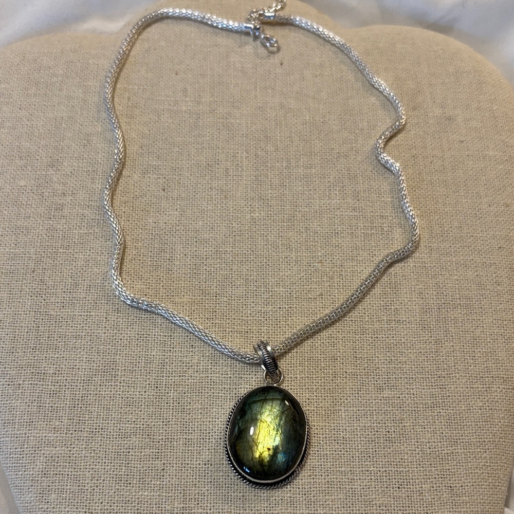Labradorite Pendant Necklace in Iridescent Green by